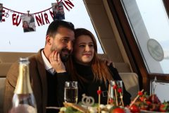Kafe Başlangıçlı Teknede Evlilik Teklifi Organizasyonu